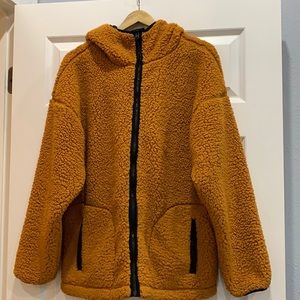 Express Cozy Full-Zip Sherpa Jacket in Size M/L